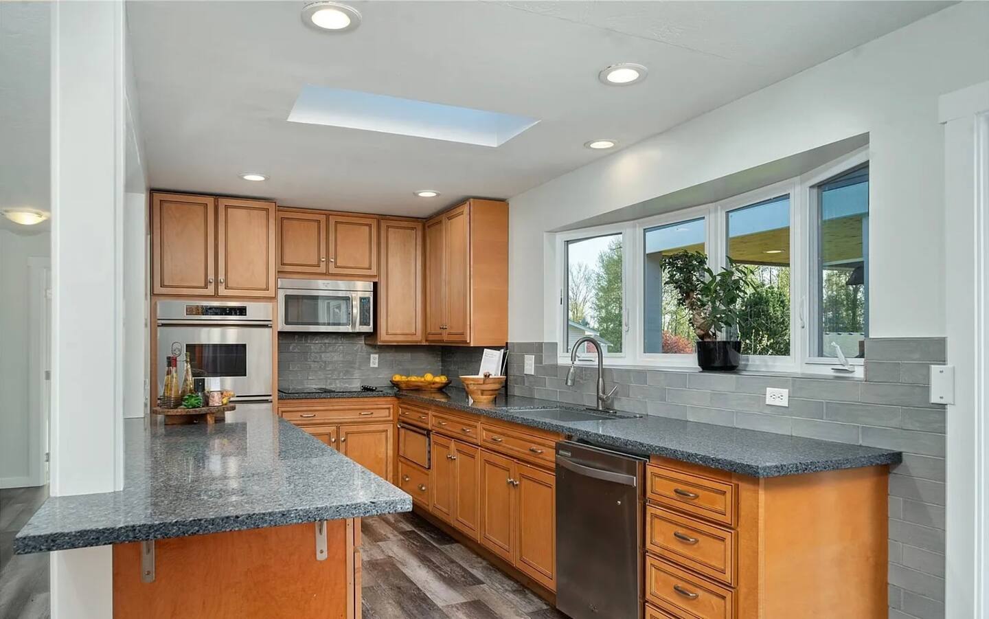 East Renton Room 2 — photo 2